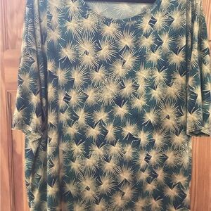 LuLaRoe Irma tunic in fun design